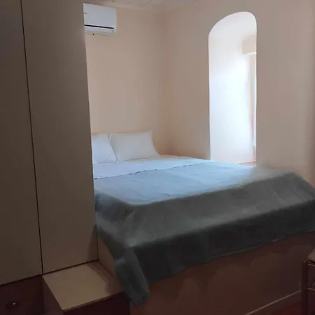 Art Studio Apartment *